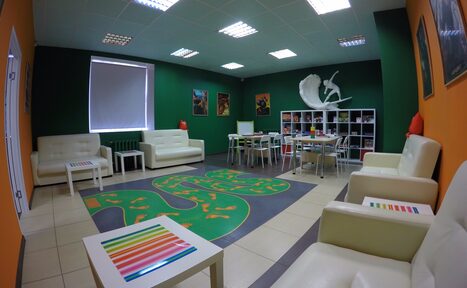 Арендовать Уютный зал для творческих встреч и вечеринок