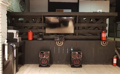 Арендовать Белый лофт для шумных вечеринок