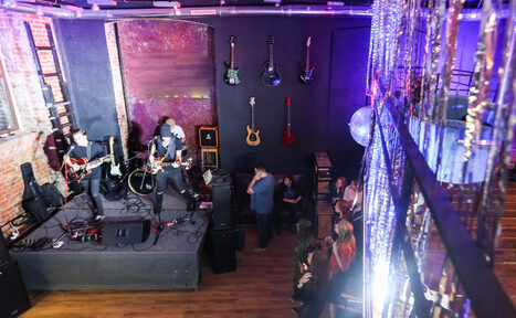 Арендовать Cut'n'Shout. Модный лофт со сценой 