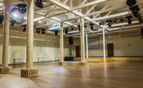 Арендовать Светлое арт-пространство с колоннами