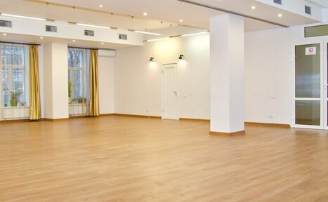 Арендовать Светлый универсальный зал-трансформер