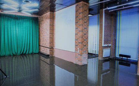 Арендовать Стильный лофт в темных тонах