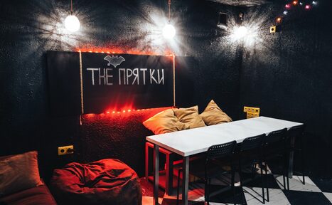 Арендовать Мини-лофт с подушками