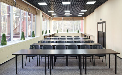 Арендовать Конференц-зал с панорамными окнами