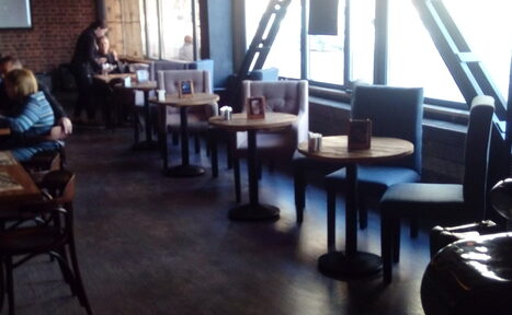 Арендовать Необычное пространство в байкерской тематике