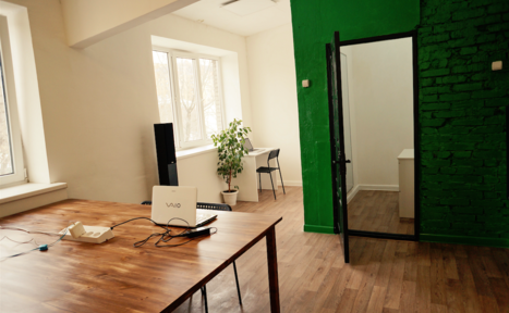 Арендовать Светлый кабинет на Менделеевской