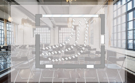 Арендовать Gold&Dance Стильный зал с большими окнами