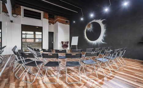 Арендовать Gold&Dance Тренинг-лофт в офисном здании