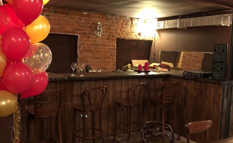 Арендовать Келья. Лофт с барной стойкой в центре Москвы