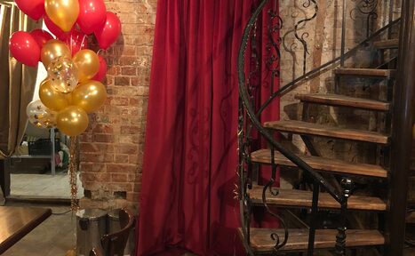 Арендовать Келья. Лофт с барной стойкой в центре Москвы