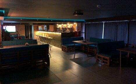 Арендовать Garage Pub