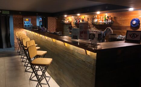 Арендовать Garage Pub
