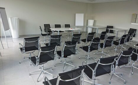 Арендовать Конференц-зал и переговорных в апарт-отеле YE’S