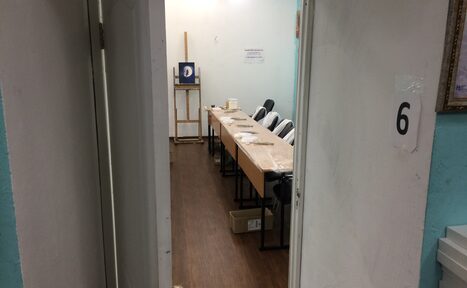 Арендовать Школа Креатива Помещение с партами на Полянке