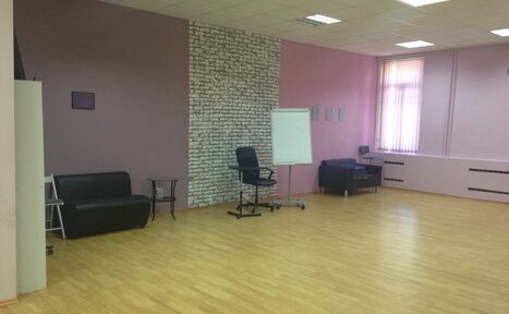 Арендовать ЛАуРА Академия Life-образования Минималистичный лофт