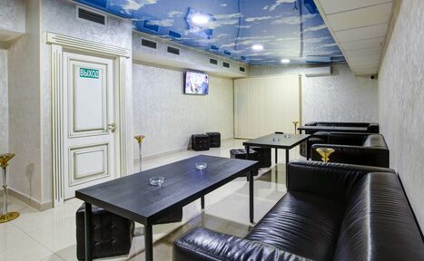 Арендовать Ресторан Asaki. Светлый банкетный зал