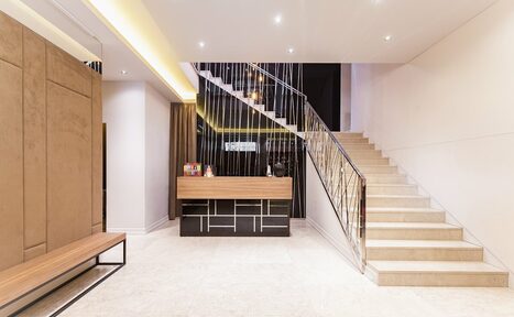 Арендовать Школа танцев ШТЕП. Зал с панорамными окнами и верандой