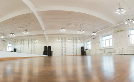 Арендовать Большой зал в стиле лофт