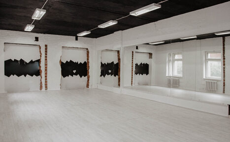 Арендовать Светлый зал в стиле лофт для репетиций и фотосессий