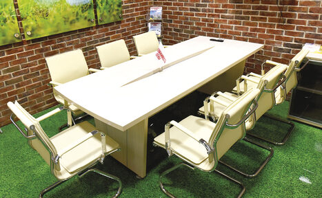 Арендовать Переговорная Гольф