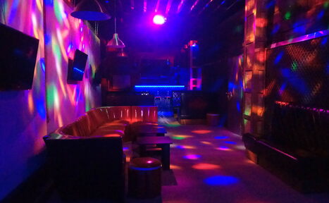 Арендовать Брутальный лофт с барной стойкой