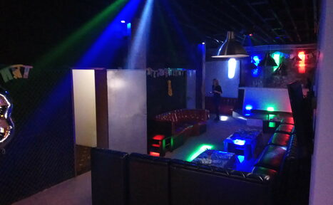 Арендовать Брутальный лофт с барной стойкой