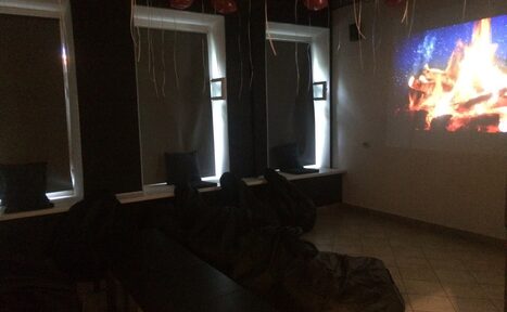 Арендовать Кальянная-бар с игровой приставкой и караоке