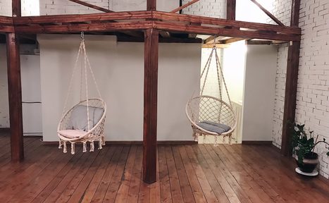 Арендовать Двухуровневый лофт на мансардном этаже