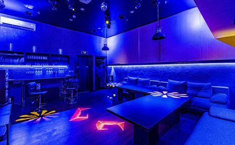 Арендовать Караоке-лофт со светомузыкой