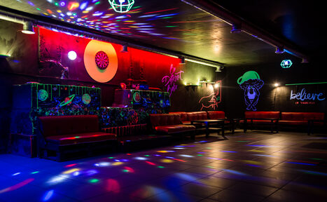 Арендовать Grenade. Дизайнерский лофт с лаунж-зоной