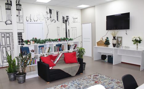 Арендовать Академия частной жизни Ларисы Ренар