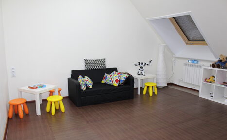 Арендовать Академия частной жизни Ларисы Ренар