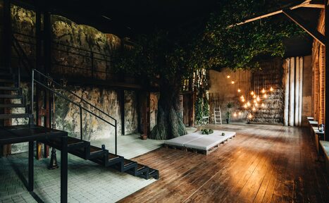 Арендовать Полигон. Эко-лофт Атмосферное лофт-пространство