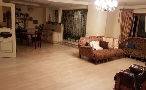 Арендовать Loft Gallery Miramar Гостиная с оборудованной кухней