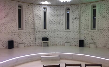 Арендовать Белый кирпичный лофт