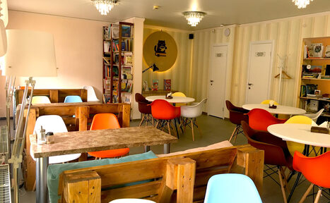 Арендовать Уютная кофейня в стиле лофт