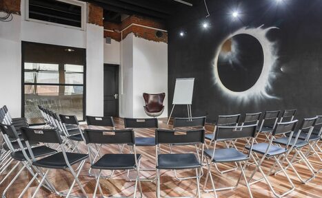 Арендовать Gold&Dance Космическое пространство 