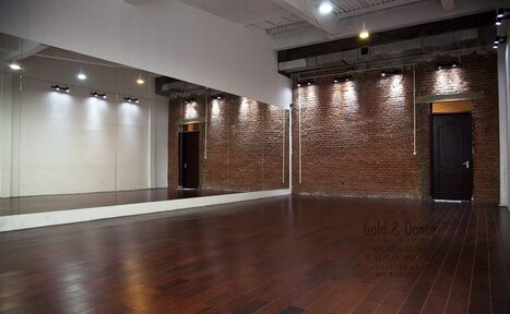 Арендовать Gold&Dance Светлый зал в стиле лофт