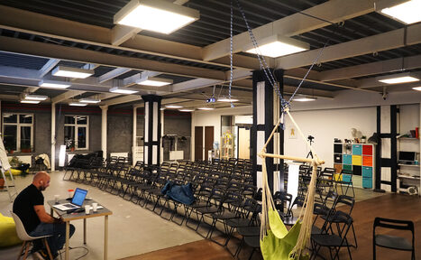 Арендовать Moscow Digital Academy (Москва Диджитал Академи). Просторный лофт с оборудованием