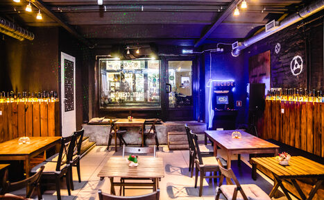 Арендовать Брутальный бар в стиле лофт под закрытие