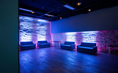 Арендовать Кирпичный лофт с колоннами