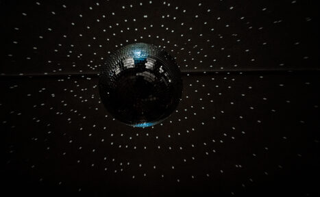 Арендовать Просторный зал с уютной welcome-зоной