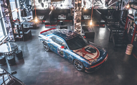 Арендовать Лофт с авторскими принтами и окнами в пол