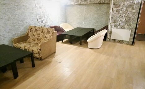 Арендовать Комната с диванами для встреч