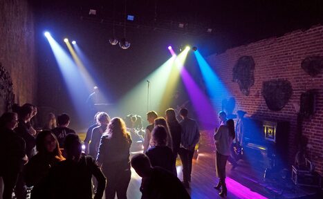 Арендовать Graf-Studio. Многофункциональное пространство со сценой