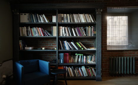 Арендовать Уютный зал в стиле лофт. Зал 108.