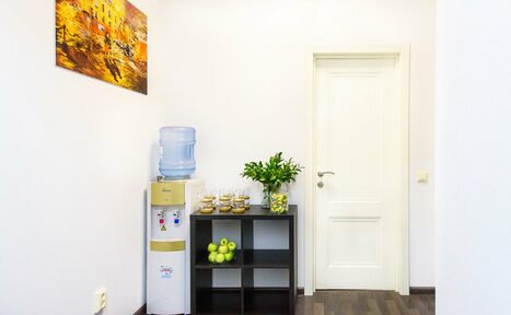 Арендовать WorkPoint Кабинет с овальным столом