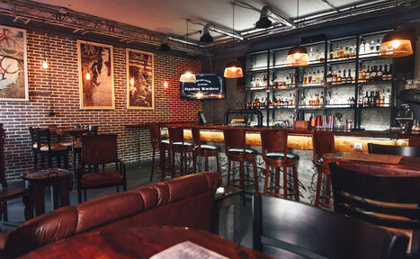 Арендовать Жуки Бар