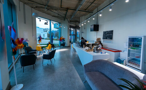 Арендовать Техноград Кафетерий с панорамными окнами и барной стойкой