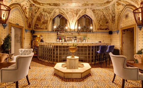 Арендовать roomin' at squat 3/4 Уникальное пространство в центре города